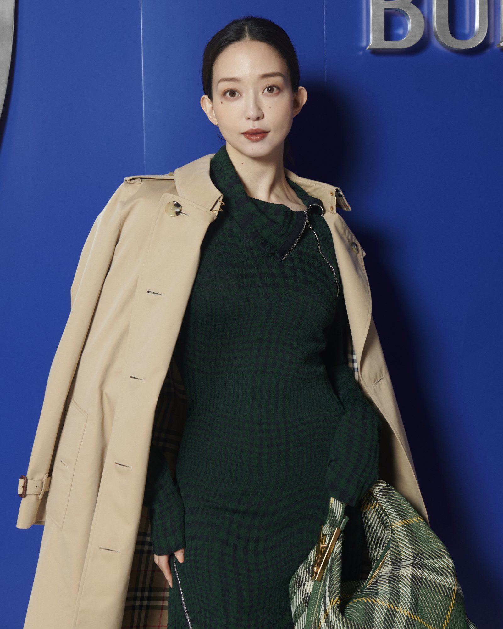 【美品✨】Burberry トレンチコート 上杉柊平や白石麻衣などのセレブリティが、バーバリーのトレンチ